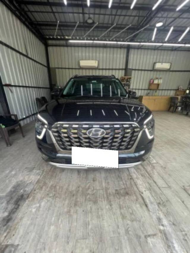 https://images10.gaadi.com/usedcar_image/4129267/original/processed_0eab0286-3d38-4bbb-90a5-6609c4cdf4d7.jpeg?imwidth=6401