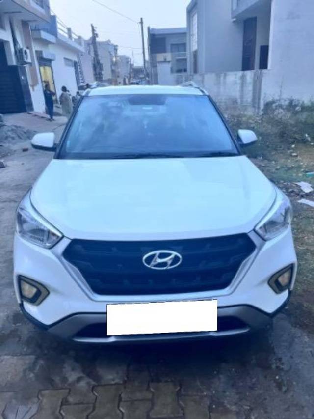 https://images10.gaadi.com/usedcar_image/4129289/original/processed_308528e6-7f32-4781-913c-0d585e44c6a8.jpeg?imwidth=6400