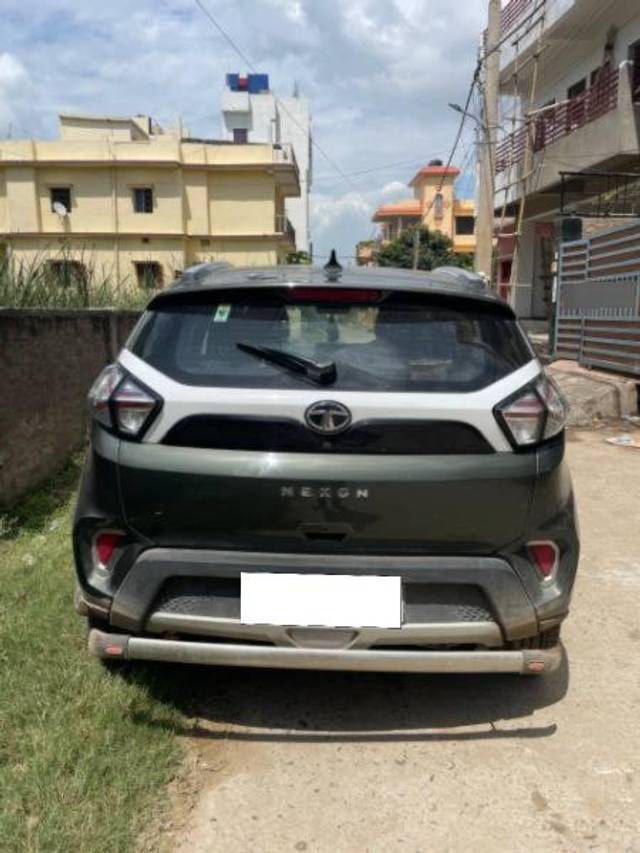 https://images10.gaadi.com/usedcar_image/4129375/original/processed_5ef93ef4-6072-425e-8204-161929570d1e.jpg?imwidth=6402