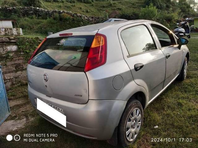 https://images10.gaadi.com/usedcar_image/4129771/original/processed_4b447190-f893-47a4-a0d0-74b40a2d189f.jpg?imwidth=6401