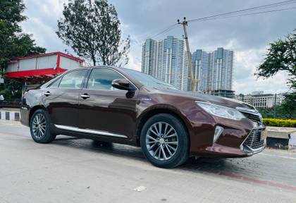 Toyota Camry 2.5 Hybrid