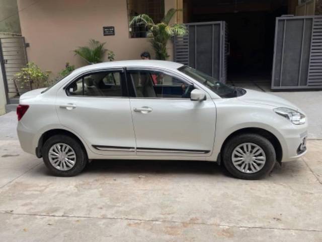 https://images10.gaadi.com/usedcar_image/4129984/original/processed_75be92f7-1b88-4bfb-82fa-f8be85422669.jpeg?imwidth=6401