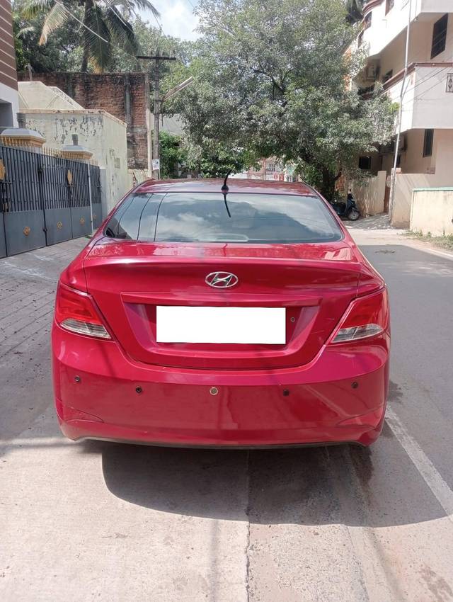 https://images10.gaadi.com/usedcar_image/4130003/original/processed_133d85d5b53a84d12273d182af58dff8.jpg?imwidth=6402