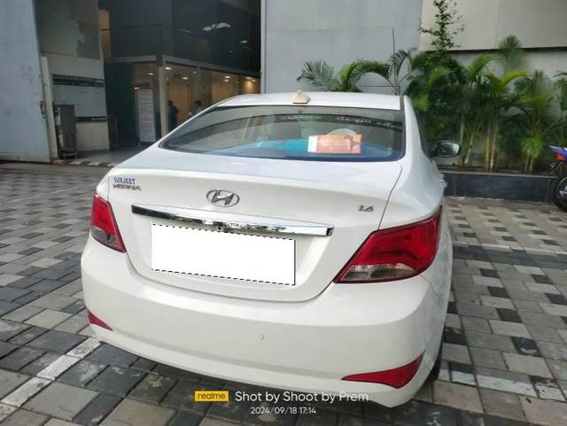 https://images10.gaadi.com/usedcar_image/4130106/original/processed_9b0591e2-b952-47de-abbf-d2c8cdf4f59e.jpg?imwidth=6402