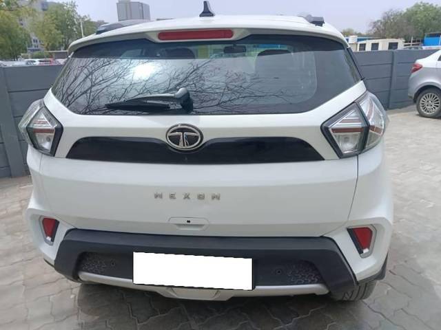 https://images10.gaadi.com/usedcar_image/4130133/original/processed_e2ec51a7-529b-42fb-9a45-00466d88c002.jpeg?imwidth=6400