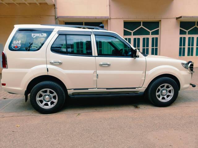 https://images10.gaadi.com/usedcar_image/4130396/original/processed_3a82843fd7b70d312604cd6287795c94.jpg?imwidth=6401