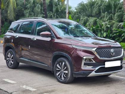 MG Hector Plus Sharp DCT