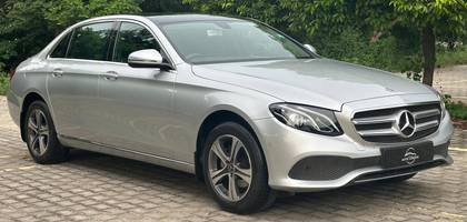 Mercedes-Benz E-Class Exclusive E 220d