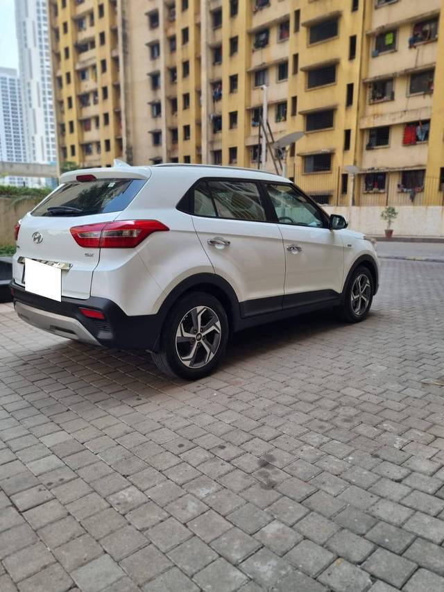 https://images10.gaadi.com/usedcar_image/4130660/original/processed_24c28896759c6136ef1c3151e5977360.jpg?imwidth=6401