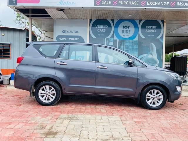 https://images10.gaadi.com/usedcar_image/4130663/original/processed_6ef52fa03616115a3559b50540674910.jpg?imwidth=6401