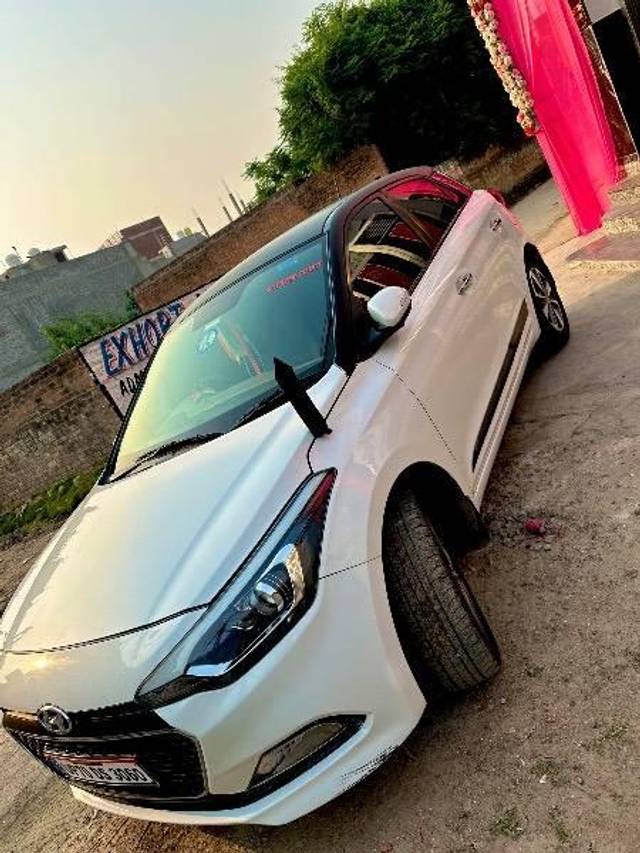 https://images10.gaadi.com/usedcar_image/4130870/original/processed_81ef125b-c89d-4fee-8776-835abbafe78c.jpg?imwidth=6400