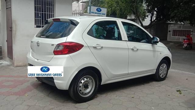 https://images10.gaadi.com/usedcar_image/4130896/original/processed_4e2fef051dee4ec16f35e17862449624.jpeg?imwidth=6401