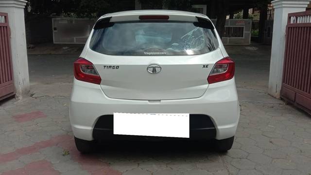 https://images10.gaadi.com/usedcar_image/4130896/original/processed_d324f7b67a6ffec623dc20211c8a8046.jpeg?imwidth=6402