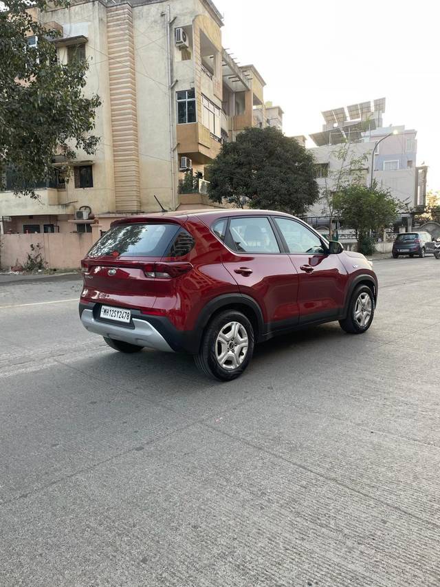 https://images10.gaadi.com/usedcar_image/4130988/original/processed_31f049286f16ae21ef236e21b66bea2f.jpg?imwidth=6402