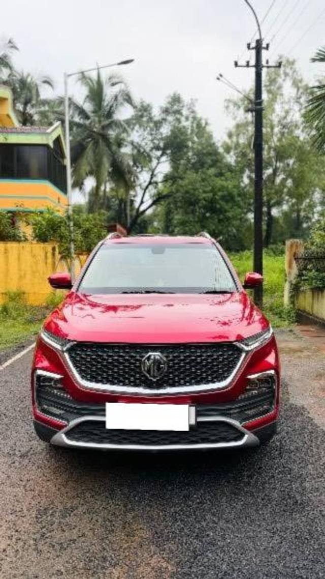 https://images10.gaadi.com/usedcar_image/4131120/original/processed_44cd10b3-a056-46c7-838a-9170eff07e51.jpg?imwidth=6400