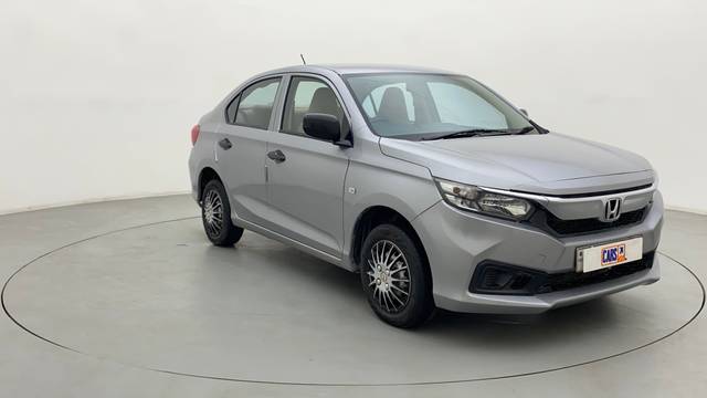 https://images10.gaadi.com/usedcar_image/4131135/original/c38a3b8cd76db3984e189fb23deee8d3.jpg?imwidth=6400