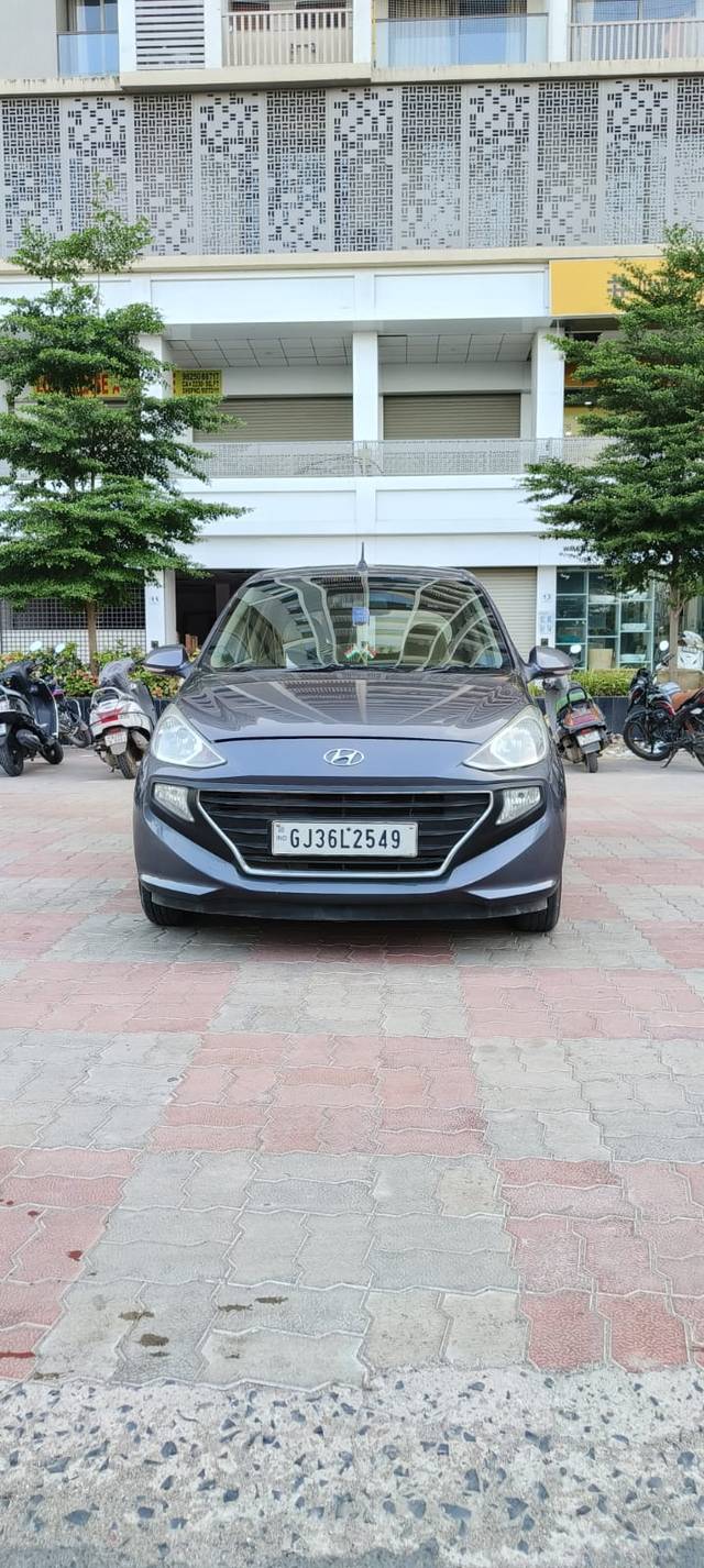 https://images10.gaadi.com/usedcar_image/4131171/original/7de22049d77dfcc700c5b2fada515a13.jpg?imwidth=6401