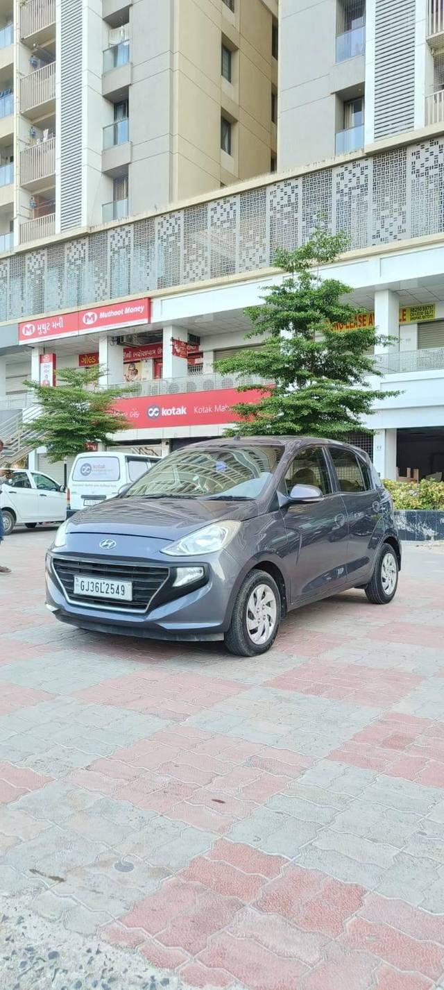 https://images10.gaadi.com/usedcar_image/4131171/original/processed_723aa8cba99501b7616d3e9859ca6935.jpg?imwidth=6402