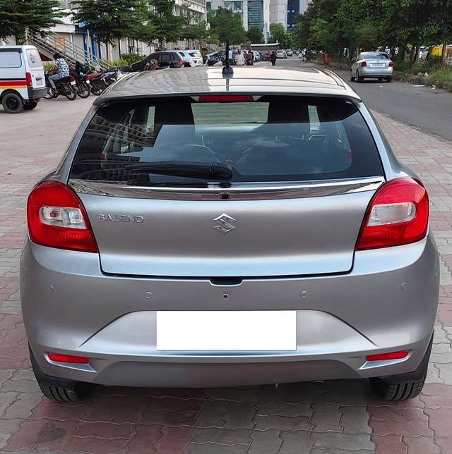 https://images10.gaadi.com/usedcar_image/4131177/original/processed_a3bcc27aaef1e4a0f2408ab20ab26045.jpg?imwidth=6401