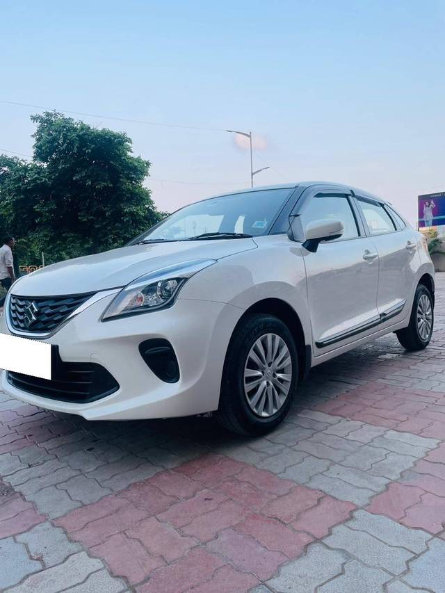 https://images10.gaadi.com/usedcar_image/4131214/original/processed_a3b4f014adf2c145ee5a2e64482318ae.jpg?imwidth=6402