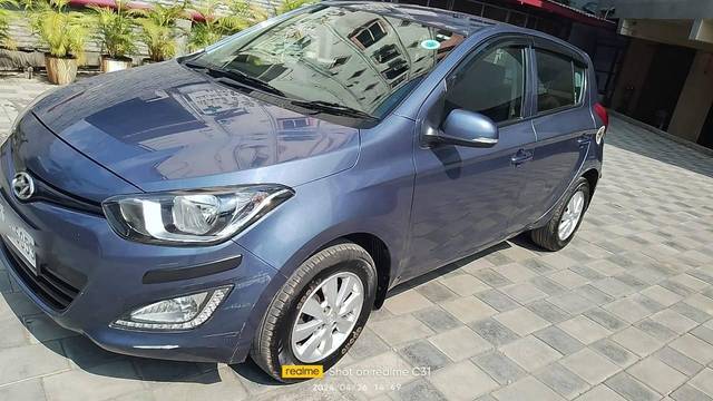 https://images10.gaadi.com/usedcar_image/4131240/original/processed_774af189e5cfd8c9b91d895d9cc5e170.jpg?imwidth=6400