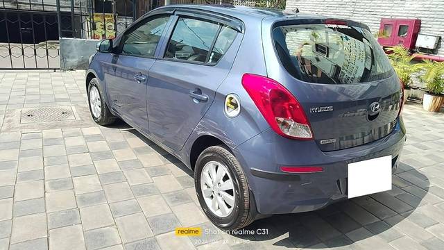 https://images10.gaadi.com/usedcar_image/4131240/original/processed_7f8ebf219cdc6cf795ab8ce997bb8045.jpg?imwidth=6402