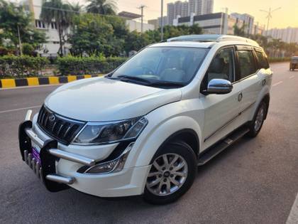 Mahindra XUV500 R W10 FWD