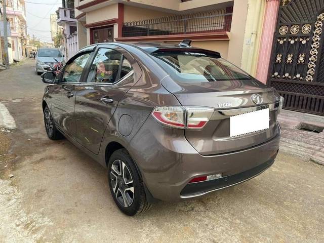 https://images10.gaadi.com/usedcar_image/4131364/original/processed_ffb2731f-52dc-4671-8304-1e1220a89ccf.jpg?imwidth=6402