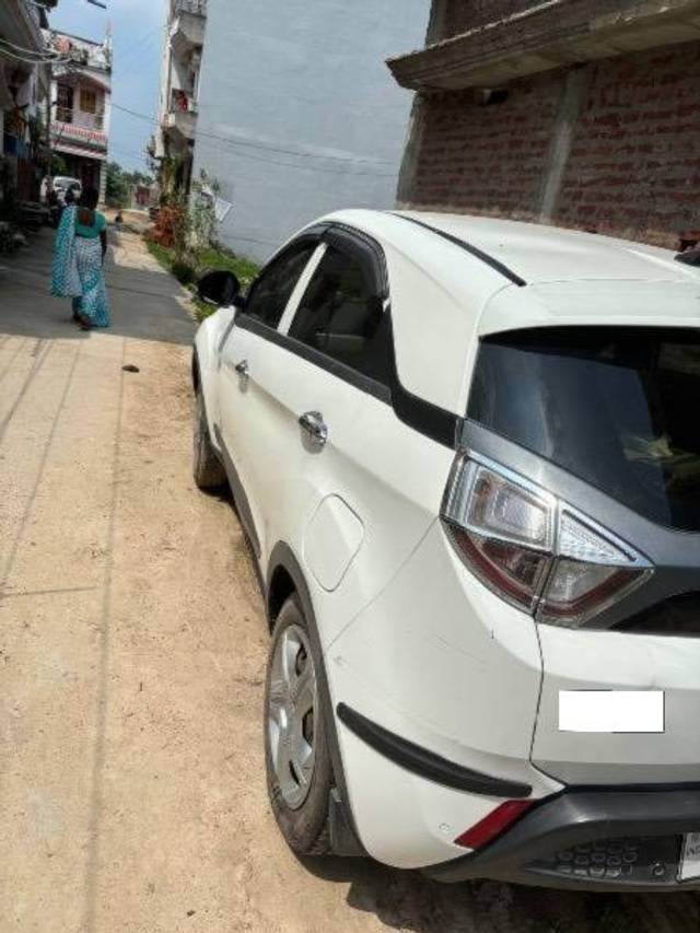 https://images10.gaadi.com/usedcar_image/4131833/original/processed_b6bd6ac7-26d2-41f8-816c-8776077919a7.jpeg?imwidth=6402