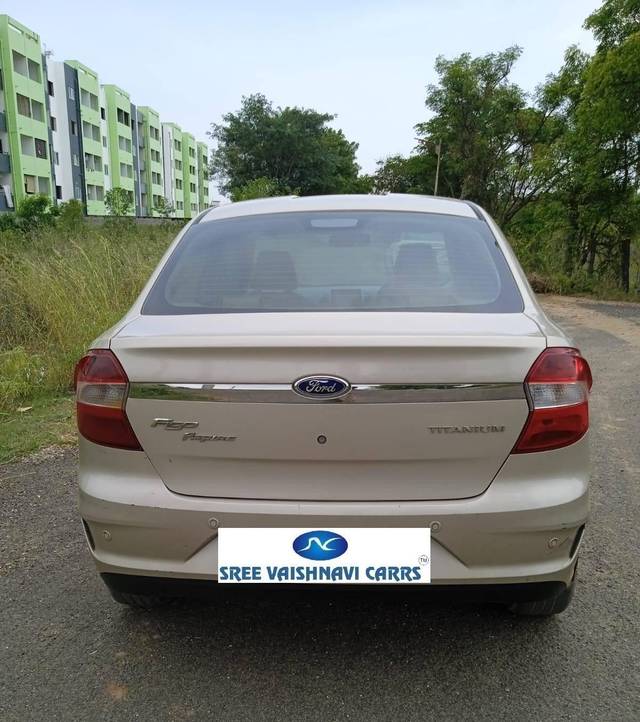 https://images10.gaadi.com/usedcar_image/4131902/original/processed_80d9f706383caaed8bdc05a8822aae3e.jpeg?imwidth=6401