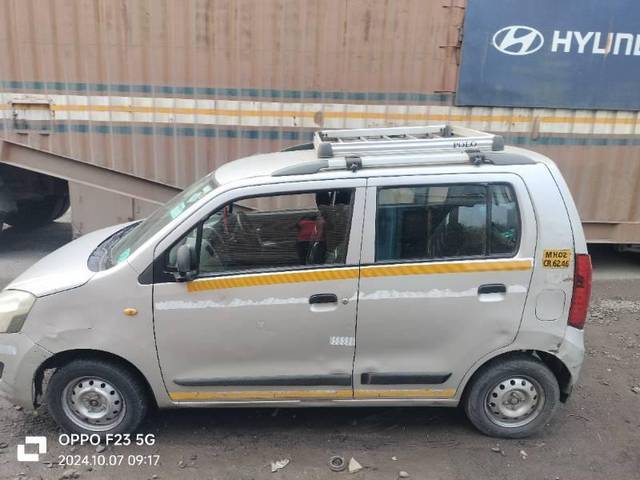 https://images10.gaadi.com/usedcar_image/4132056/original/processed_779b7736-5a57-435a-8875-758acc7ad926.jpg?imwidth=6402