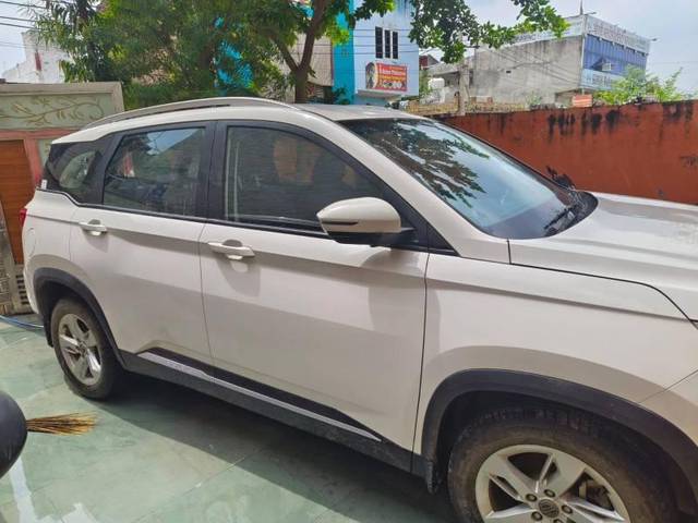 https://images10.gaadi.com/usedcar_image/4132191/original/processed_ed5bcbb6-5ca5-42da-a59e-78228966fcea.jpg?imwidth=6400