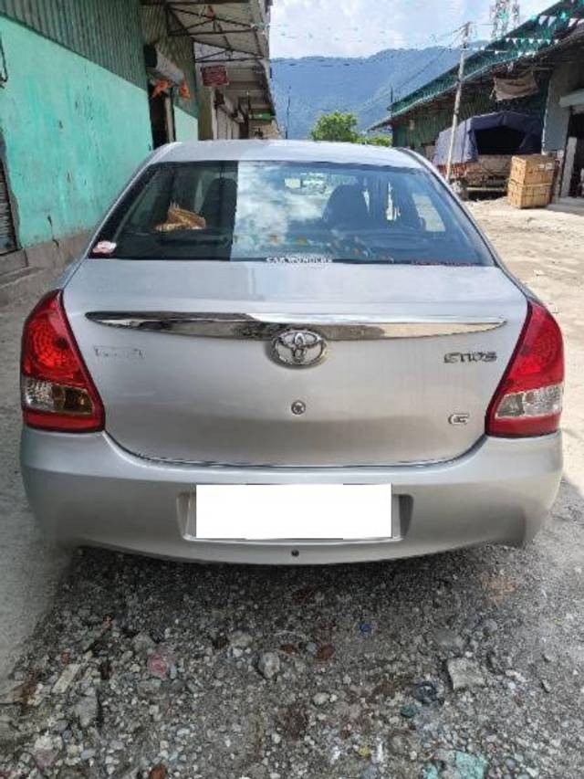 https://images10.gaadi.com/usedcar_image/4132220/original/processed_cdecff3e-63e4-4792-b752-33cd874f103e.jpg?imwidth=6401