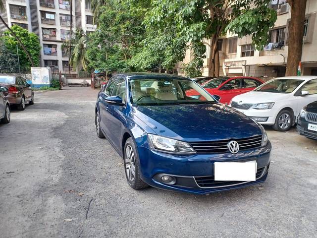 https://images10.gaadi.com/usedcar_image/4132241/original/processed_df172e5ad8bdadaed7190370b00a1745.jpeg?imwidth=6401