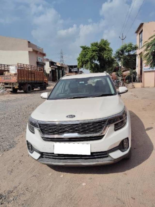 https://images10.gaadi.com/usedcar_image/4132324/original/processed_c5f6f9ec-f331-451a-a762-e38ecc7b484f.jpg?imwidth=6402