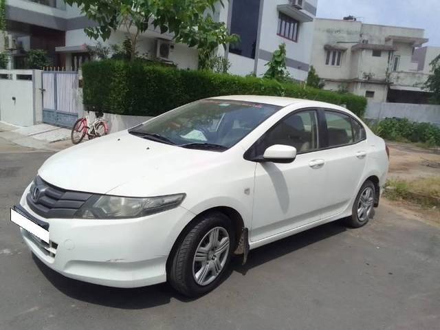 https://images10.gaadi.com/usedcar_image/4132329/original/processed_9b1f2066-a379-4388-b6d0-e1fdbe199eba.jpg?imwidth=6400