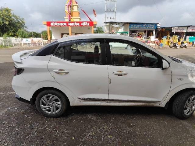 https://images10.gaadi.com/usedcar_image/4132353/original/processed_024008fe-b4c4-4945-98f7-0050ef087521.jpg?imwidth=6400