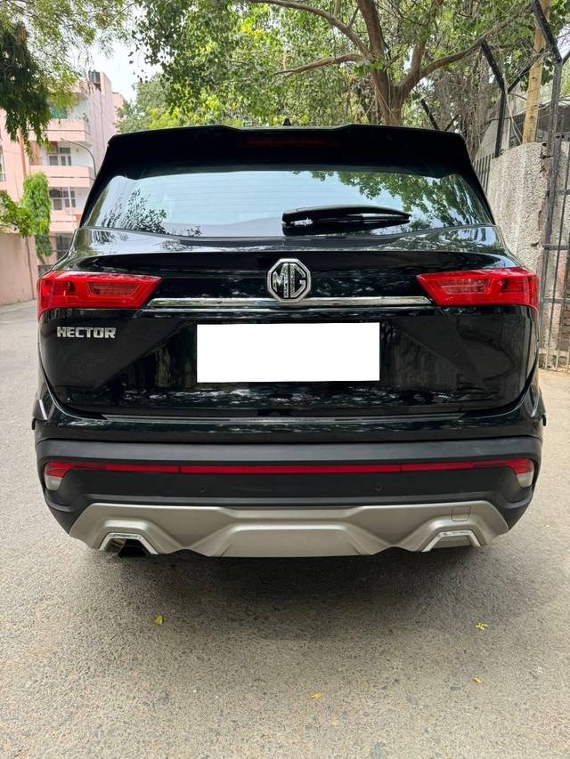 https://images10.gaadi.com/usedcar_image/4132463/original/processed_46b5be22f6bbb6ebb424611d37056210.jpeg?imwidth=6402