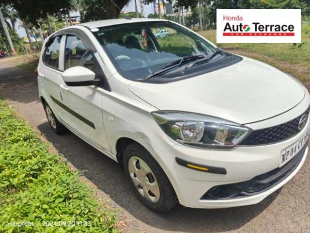 https://images10.gaadi.com/usedcar_image/4132495/original/8b2fcb422723f2d914c2a1bd3a6bb615.jpeg?imwidth=6400