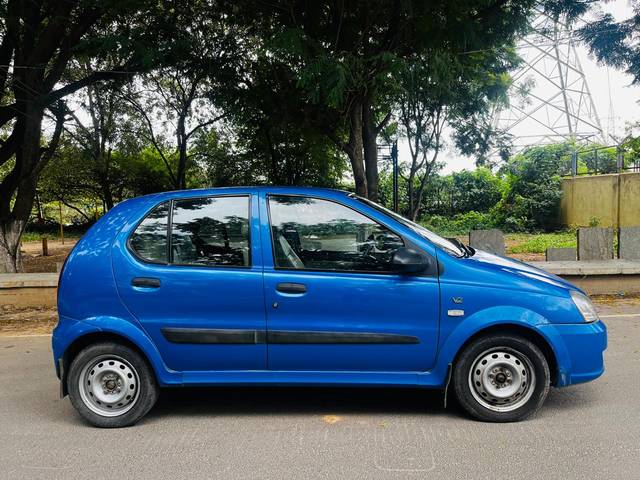 https://images10.gaadi.com/usedcar_image/4132717/original/f010a662bda184e0ef5a3b353b1d5598.jpg?imwidth=6401