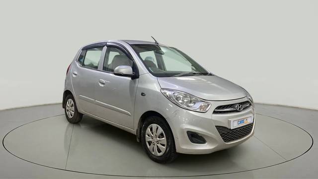 https://images10.gaadi.com/usedcar_image/4132917/original/8d08496dfcdf9fead687db8b3453ebfd.jpg?imwidth=6400