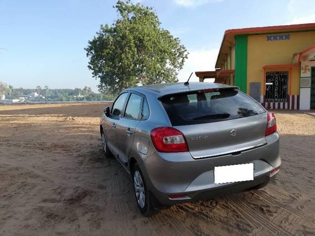 https://images10.gaadi.com/usedcar_image/4132940/original/processed_bdfebaac-210c-4aa4-a241-d59001027a6f.jpg?imwidth=6401