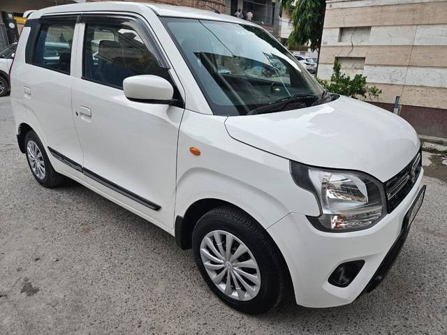 https://images10.gaadi.com/usedcar_image/4133177/original/d4c16def3b7e20d1850bf5ac646dab48.jpg?imwidth=6401