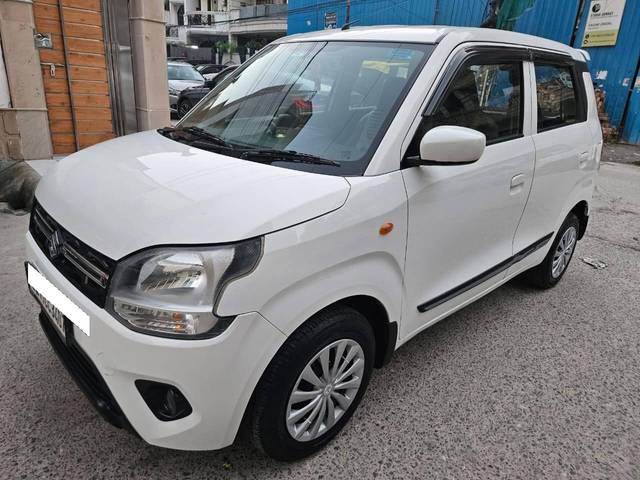 https://images10.gaadi.com/usedcar_image/4133177/original/processed_32e99335c737d590813a92dbba30cb85.jpg?imwidth=6400