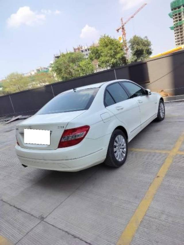 https://images10.gaadi.com/usedcar_image/4133331/original/processed_be76963c-54a7-4d29-ba76-1b543a4d0e83.jpg?imwidth=6402