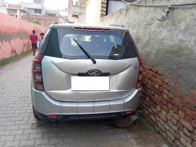 https://images10.gaadi.com/usedcar_image/4133429/original/9bac0d3daea0d72fada6aa62cd694dcd.jpg?imwidth=6401