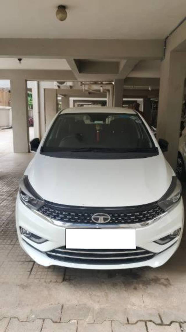 https://images10.gaadi.com/usedcar_image/4133484/original/processed_118df5c8-6403-4d58-bf6a-4c8b603ef71b.jpg?imwidth=6400