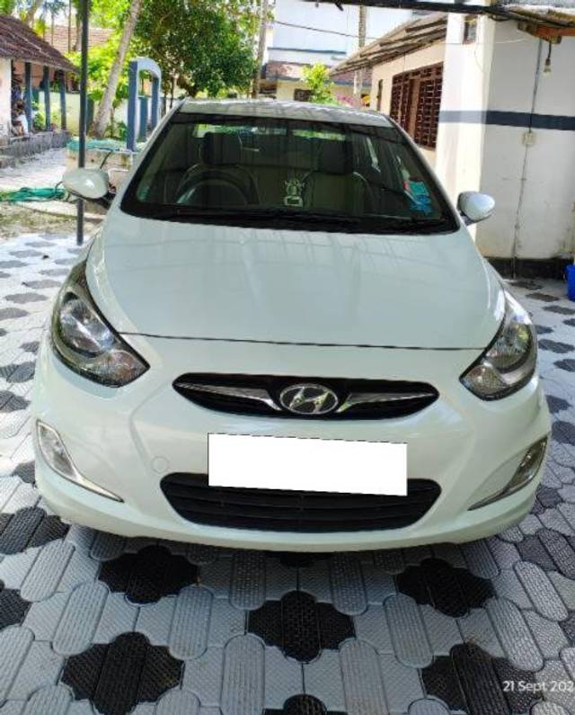 https://images10.gaadi.com/usedcar_image/4133499/original/processed_b882ad80-2c96-44ac-9bfe-7cea90fee04b.jpg?imwidth=6400