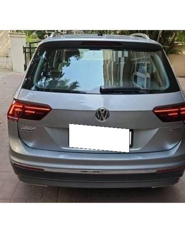 https://images10.gaadi.com/usedcar_image/4133591/original/processed_289125f8-4f2f-4936-96df-0e4ca38fcec0.jpg?imwidth=6401