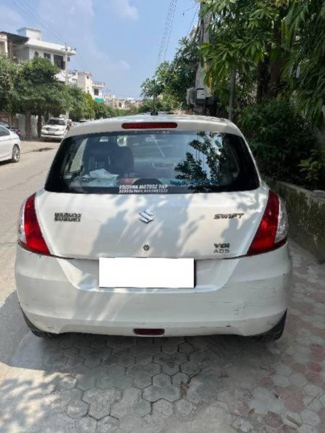 https://images10.gaadi.com/usedcar_image/4133623/original/processed_367cf20a-a8b8-4103-922f-e4544dca248b.jpeg?imwidth=6401